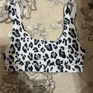 Fabletics sports bra